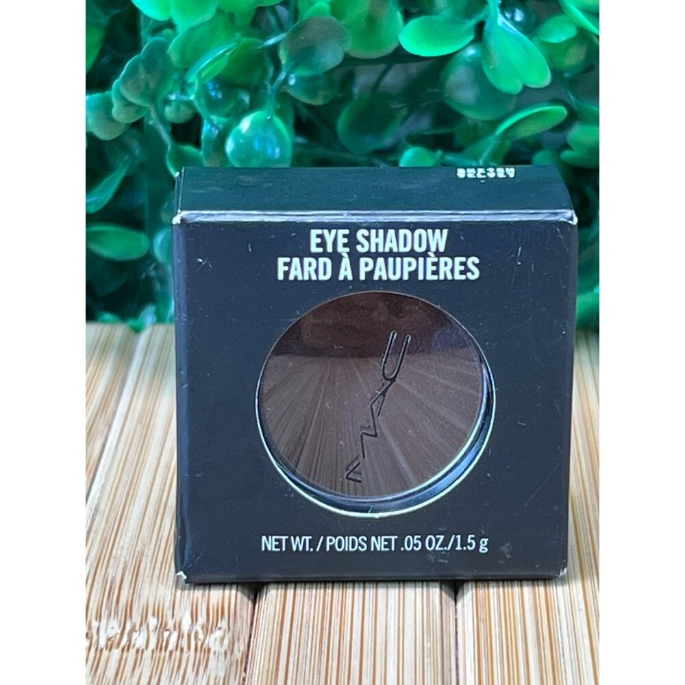New MAC Eyeshadow in Sketch Velvet 0.05 oz Full Size New Rich Color